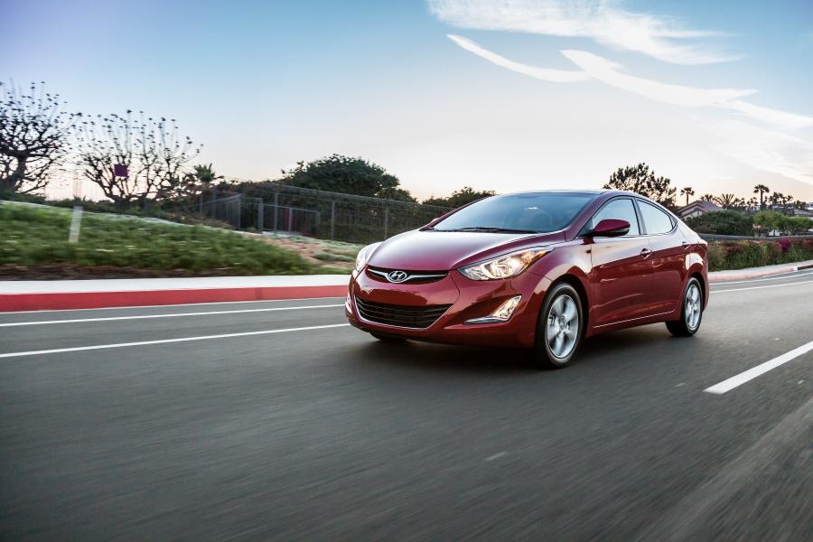 Hyundai Elantra Value Edition 2015 года  (фото 22 из 27)
